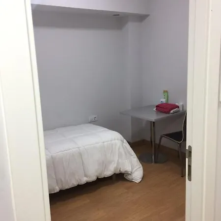Habitación individual con baño compartido, A-1 * Vigo