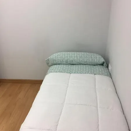 Habitación individual con baño compartido, A-1 Vigo